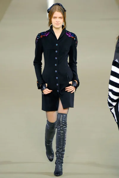 Look 27